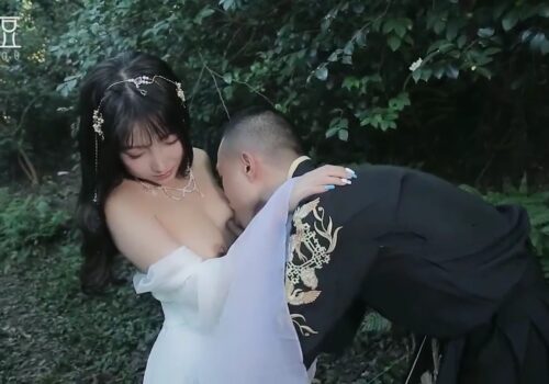 dua-con-gai-cua-thuy-than-va-ten-than-nui-dam-duc